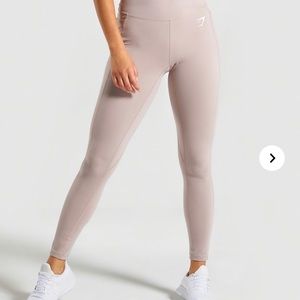 GymShark Dreamy Leggings- Size M